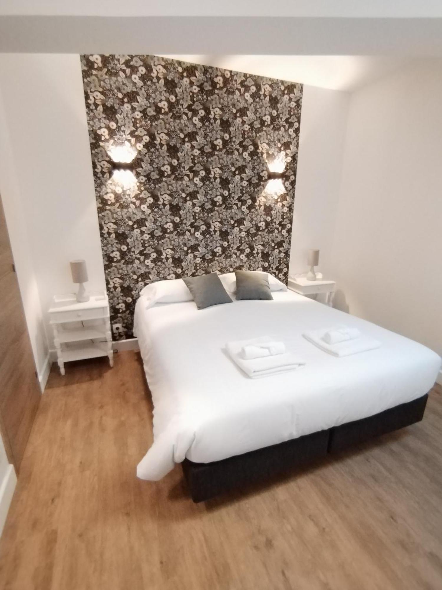 Le Familia Apartamento Guer Exterior foto